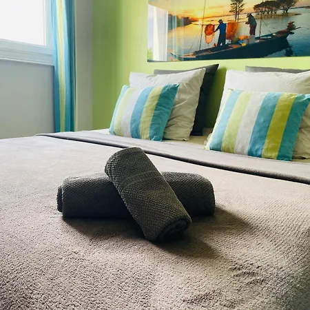 Val De Naurouze Piscine Parking